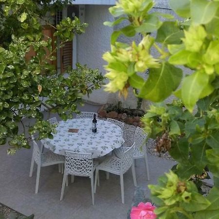 Apartman Restovic Bol Exterior photo