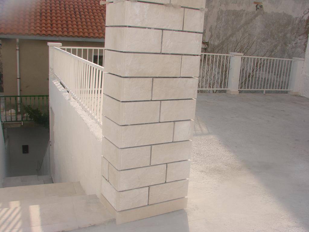 Apartman Restovic Bol Exterior photo