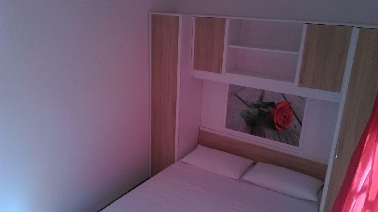 Apartman Restovic Bol Exterior photo
