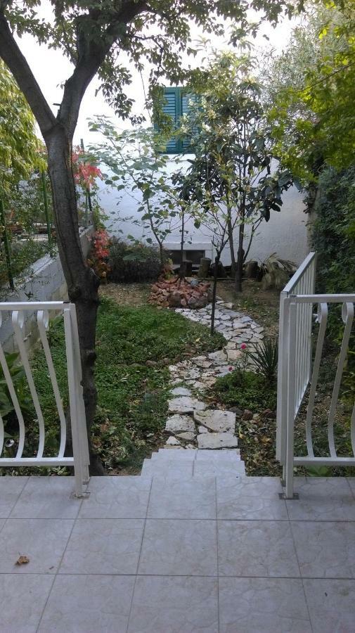 Apartman Restovic Bol Exterior photo